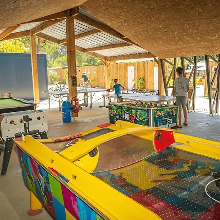 Zecamping Familial Dog Friendly Familial Piscine Couverte *